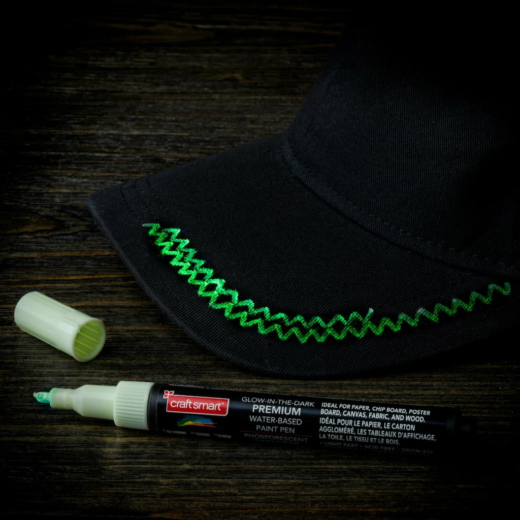 Best reviews of 🥰 Premium Medium Tip Glow-in-the-Dark Water-Based Paint Pen by Craft Smart® ✨ - Image 7